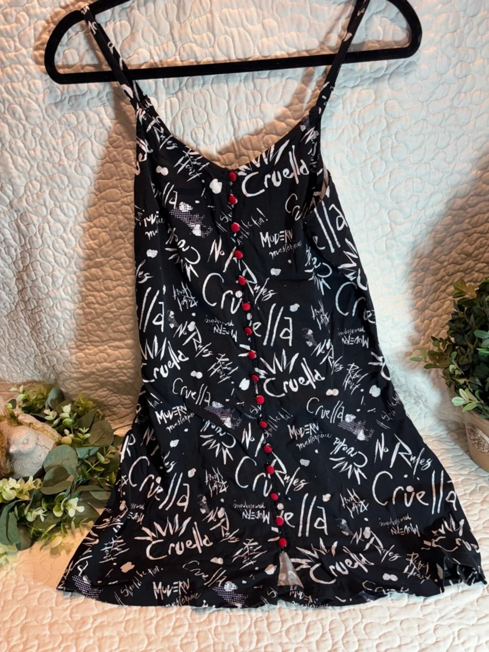 Disney Black and White Cruella Devil Chemise - Picture 1 of 5